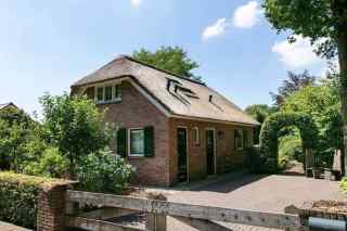 Comfortable holiday home for 4 persons in the forest in Holten