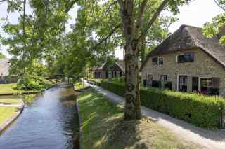 Schönes 2-Personen-Ferienhaus direkt am Dorfkanal in Giethoorn, Overij...