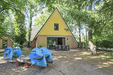 Vrijstaande bungalow voor 6 personen met ligbad op een vakantiepark in...