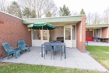 Luxury bungalow for 4 persons on holiday park Klein Vink, Limburg