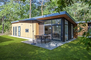 Beautiful 6-person holiday home at holiday park 't Wolfsven
