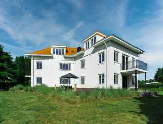Luxury furnished flat for 4 persons on holiday park Noordwijkse Duinen...