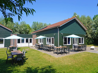 Large 36 person groupaccommodation in Brouwershaven close to Greveling...