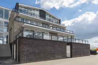 Luxurious 4 persons flat with view over National Park Oosterschelde