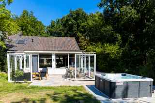 Royale 8 persoons vakantiewoning met bubbelende spa in Domburg op stee...