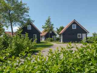 Luxurious holiday home for 4 persons in Wemeldinge, Zuid-Beveland. Ide...
