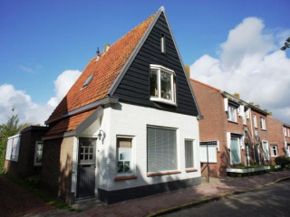 Beautiful 6-person holiday home in Zoutelande, only 10 meter from the...