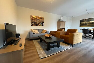 Luxury 4 person holiday apartment in Domburg only 200m from the beach.