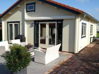 Luxury 6-person holiday home with whirlpool and free internet in Sint-...