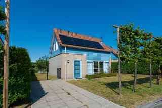 Luxury 6 person holiday home with sauna in Zeeland