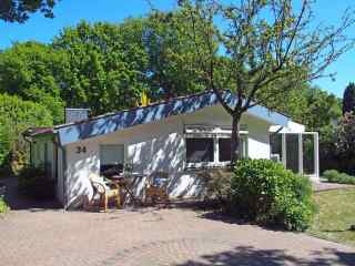 Beautiful 5 person holiday home near the beach of Renesse