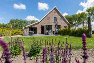 Luxurious 15 person group accommodation in Vrouwenpolder with beautifu...