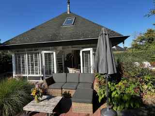 Gemütliches 4-Personen-Ferienhaus mit großem Garten in Ouddorp in Stra...