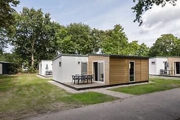Luxury 6 person holiday home in a family park in The Hague.