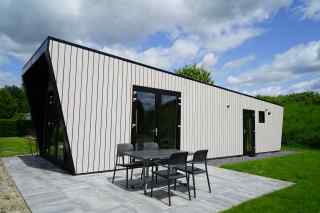 Luxury 4-person holiday home on holiday park De Biesbosch.