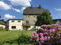 Luxury villa for 8-14 people near Winterberg