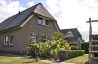 Schönes 10 Personen Villa mit Sauna und Whirlpool in Tiendeveen, Drent...