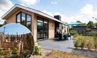 Holiday home for 6 with a hot tub and sauna on a holiday park in Licht...