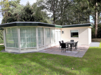 Luxury 6 person bungalow on a holiday park in Spier, Drenthe.