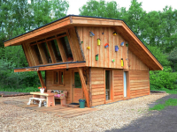 Wooden chalet for 8 persons in wooded area