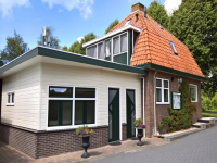 Mooi 10 persoons wellness vakantiehuis in Friesland