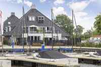 Prachtig en luxe 8 persoons vakantiehuis aan het Sneekermeer