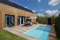 Luxury 6 pers. holiday home with private swimming pool, sauna and domo...
