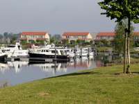 Luxury 6 person holiday home in the harbor on the Maasplassen near Roe...