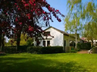 Beautifully situated 8 person holiday home in South Limburg