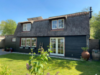 Beautifully situated 4 person holiday home just outside Groet near Sch...