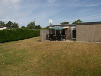 Detached bungalow for 6 persons nearby the beach in Julianadorp aan Ze...