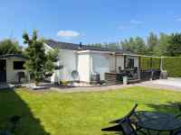Beautifully located 4 person chalet near Vollenhove and Giethoorn