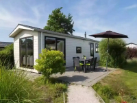 Holidayhouse for 4 persons on a holiday parc with pool and internet.