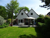 Luxurious detached holiday home for 6 people with spacious garden in S...
