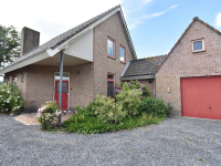 Luxurious detached house for 8 persons in Sluis, Zeeuws-Vlaanderen.
