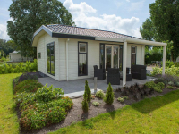 Luxuriöses 4-Personen-Ferienhaus im Ferienpark de Biesbosch.