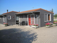 4-person holiday home in the country side in Rijpwetering!