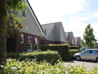 Vrijstaand 5-persoons caravriendelijk vakantiehuis in Roelofarendsveen