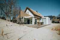 Luxe 10 persoons vakantiehuis in Ouddorp nabij het strand.