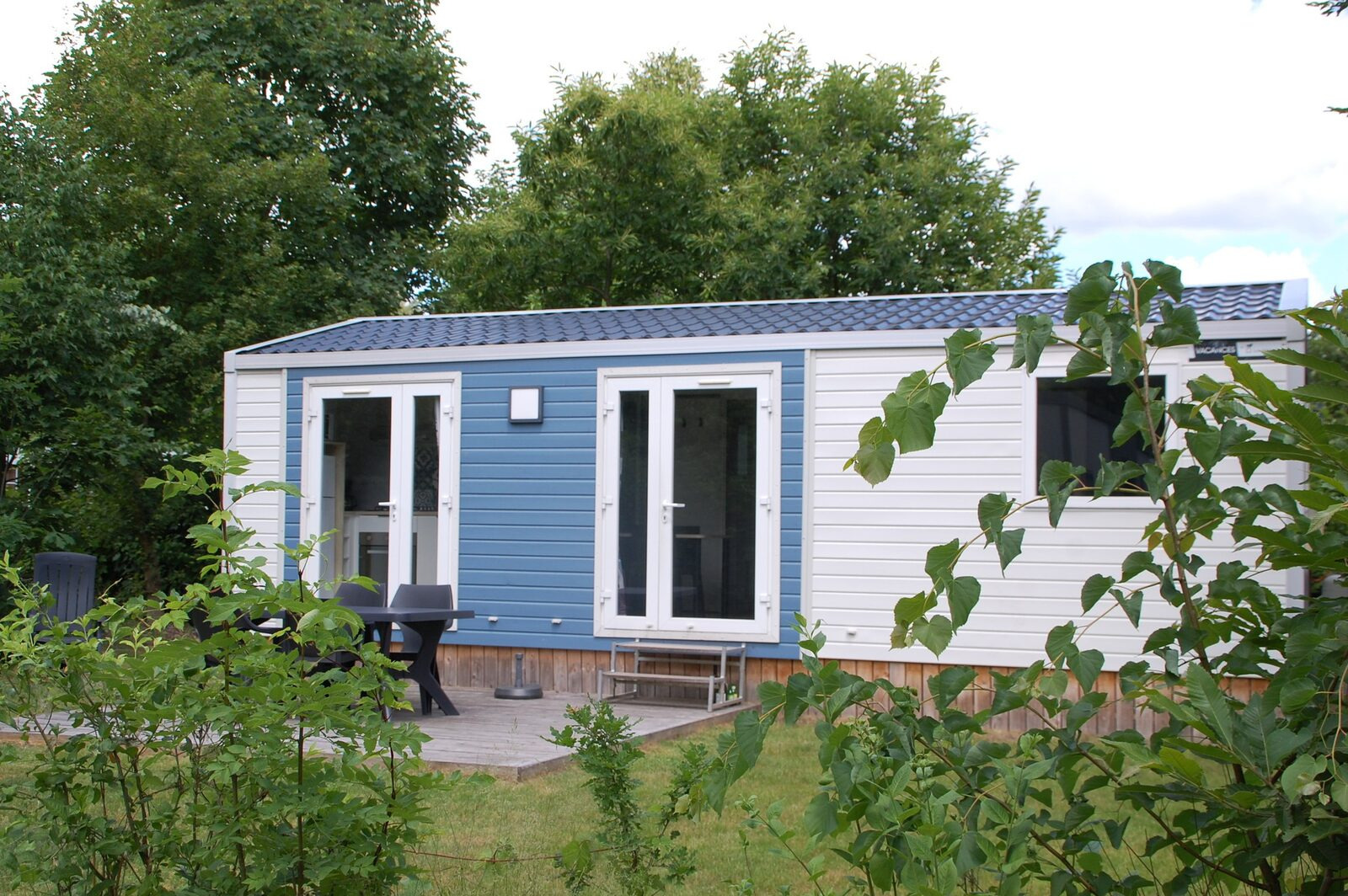 leuke-6-persoons-mobile-home-op-vakantiepark-baalse-hei-in-het-belgische-turnhout