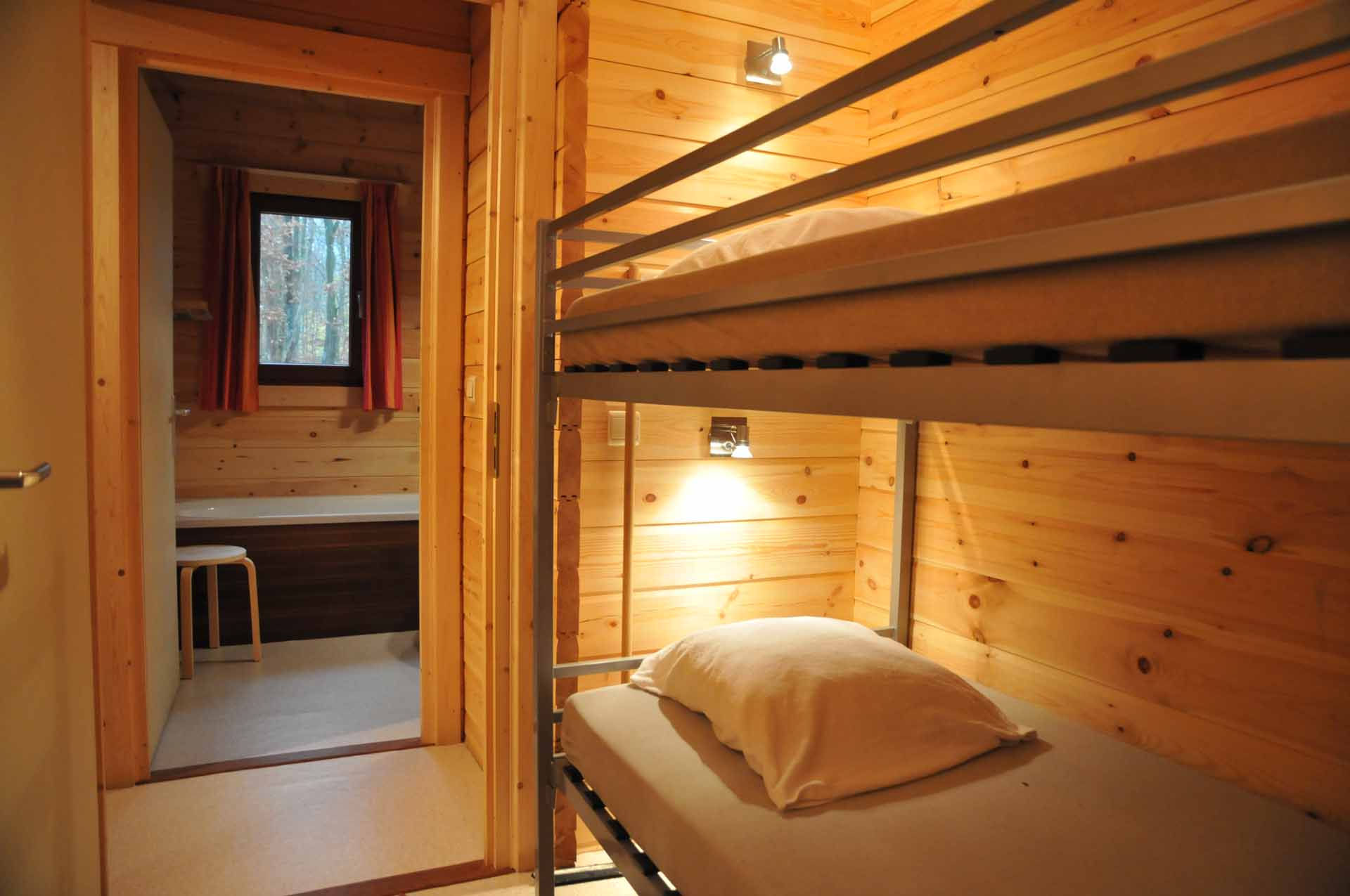 vrijstaand-chalet-voor-8-personen-midden-in-de-bossen-in-de-ardennen