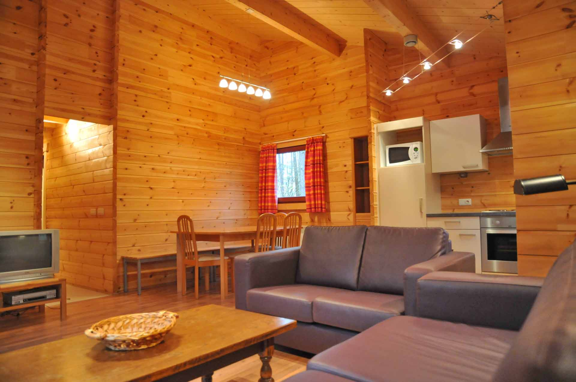 vrijstaand-chalet-voor-8-personen-midden-in-de-bossen-in-de-ardennen