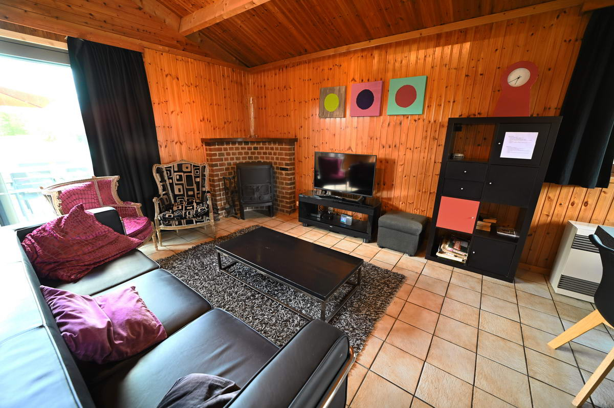 mooi-8-pers-vakantiehuis-in-het-ardenner-plaatsje-noiseux-met-sauna-en-bubbelbad