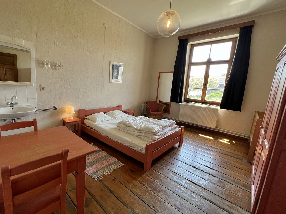 comfortabel-30-persoons-groepsaccommodatie-in-de-ardennen-wellness