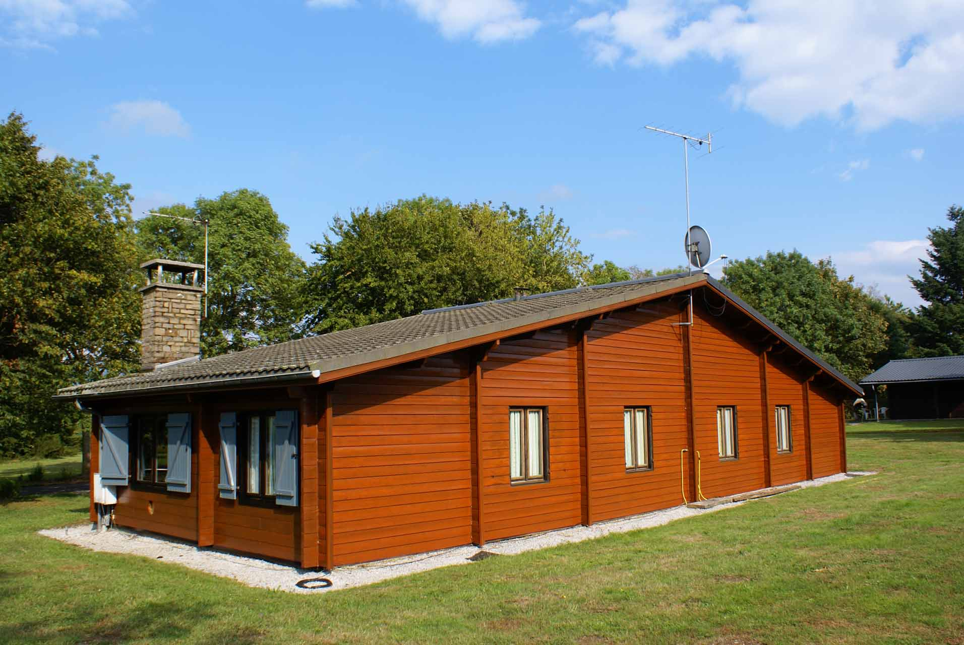 knusse-wellness-bungalow-voor-9-personen-met-sauna-stoombad-en-bubbelbad