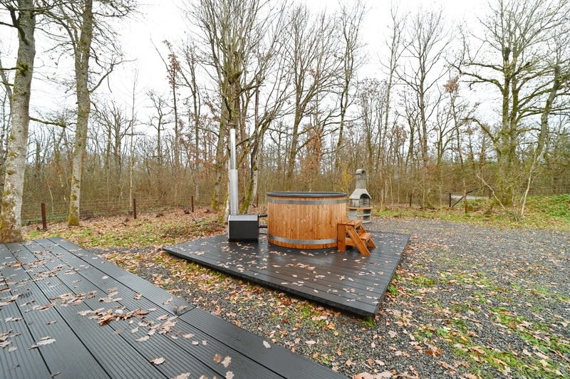 modern-chalet-voor-6-personen-met-hottub-aan-de-rand-van-het-bos-in-noiseux