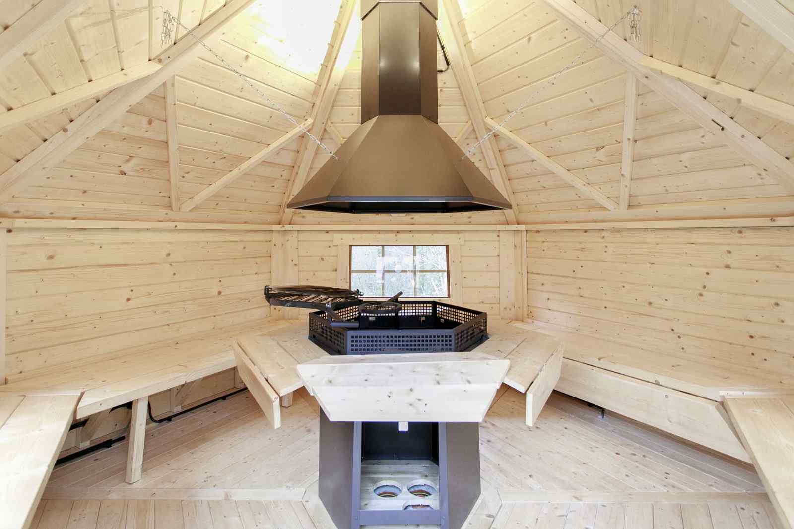 luxe-18-persoons-groepsaccommodatie-met-sauna-en-overdekt-zwembad-in-waulsort-belgie