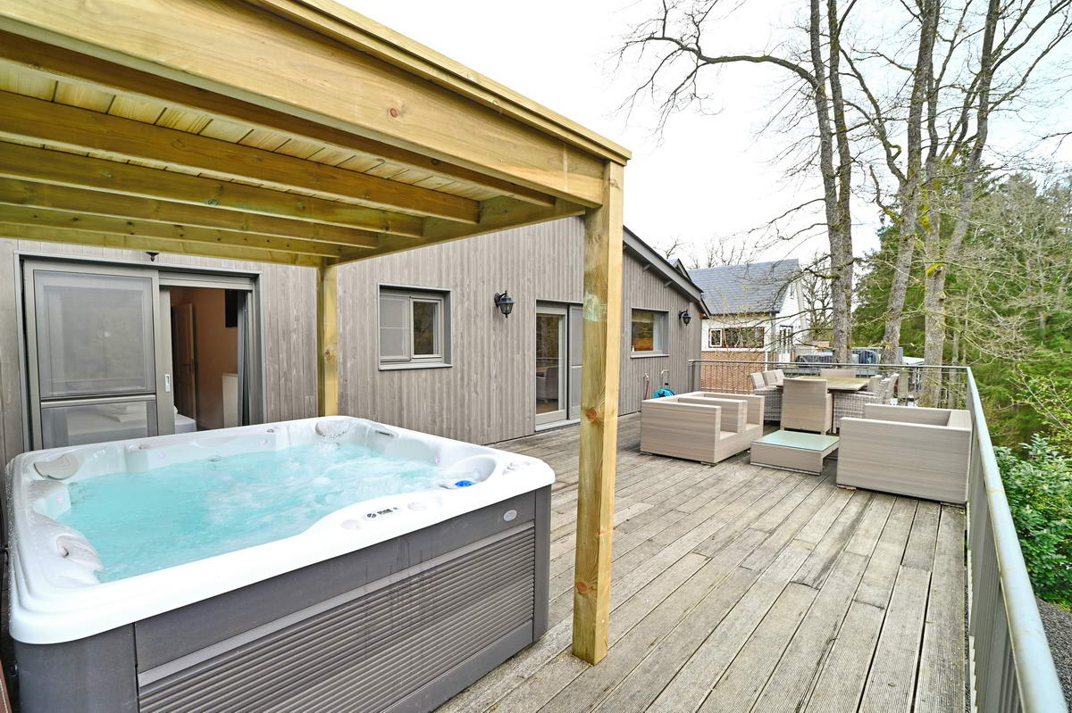 een-comfortabel-6-persoons-vakantiehuis-met-bubbelbad-en-infraroodcabine-in-de-ardennen