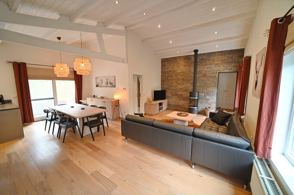 een-comfortabel-6-persoons-vakantiehuis-met-bubbelbad-en-infraroodcabine-in-de-ardennen