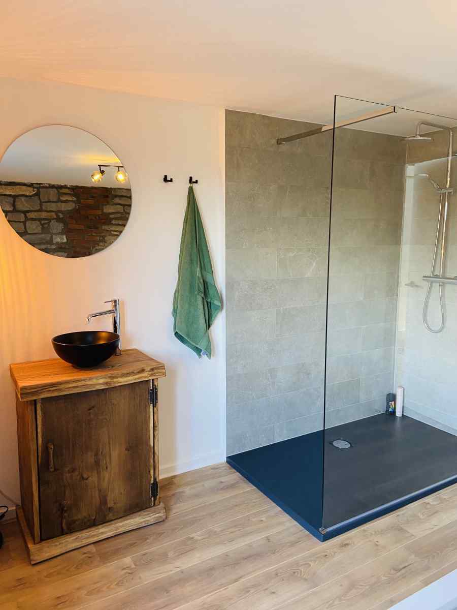 mooie-authentieke-8-persoonsvakantiewoning-met-sauna-en-hottub-in-de-belgische-ardennen